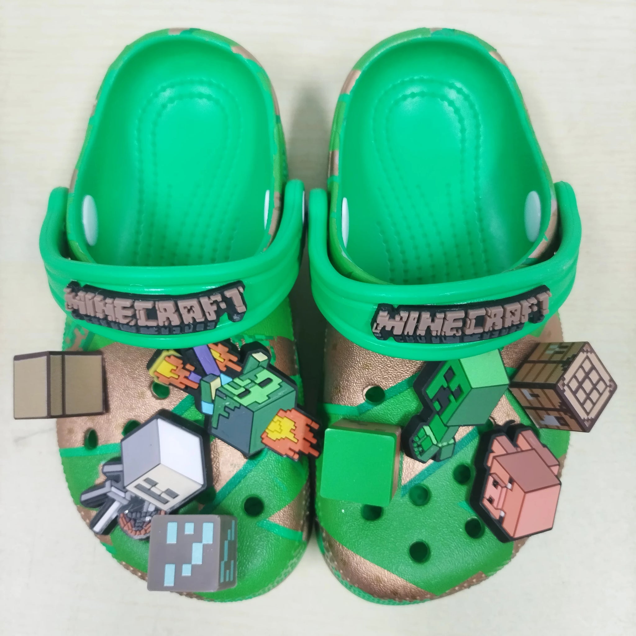 Summer Children's Non-Slip Soft Bottom Sandals Cute Cartoon Character Kids' Slippers Lightweight Footwear for Girls And Boys