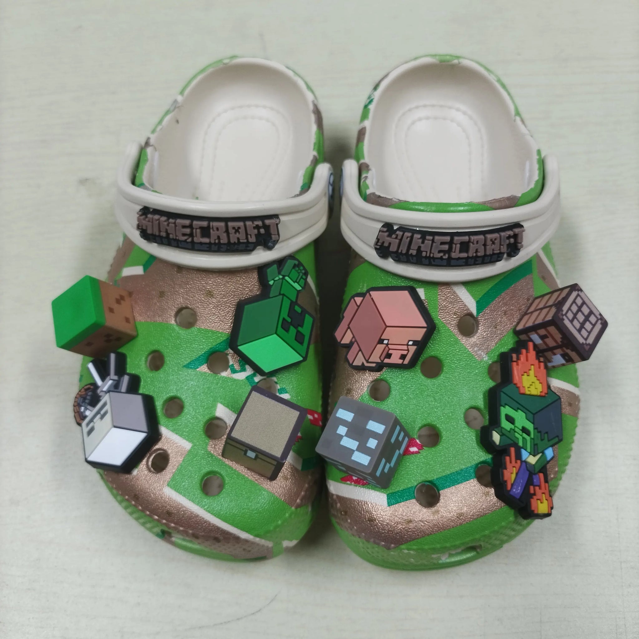 Summer Children's Non-Slip Soft Bottom Sandals Cute Cartoon Character Kids' Slippers Lightweight Footwear for Girls And Boys