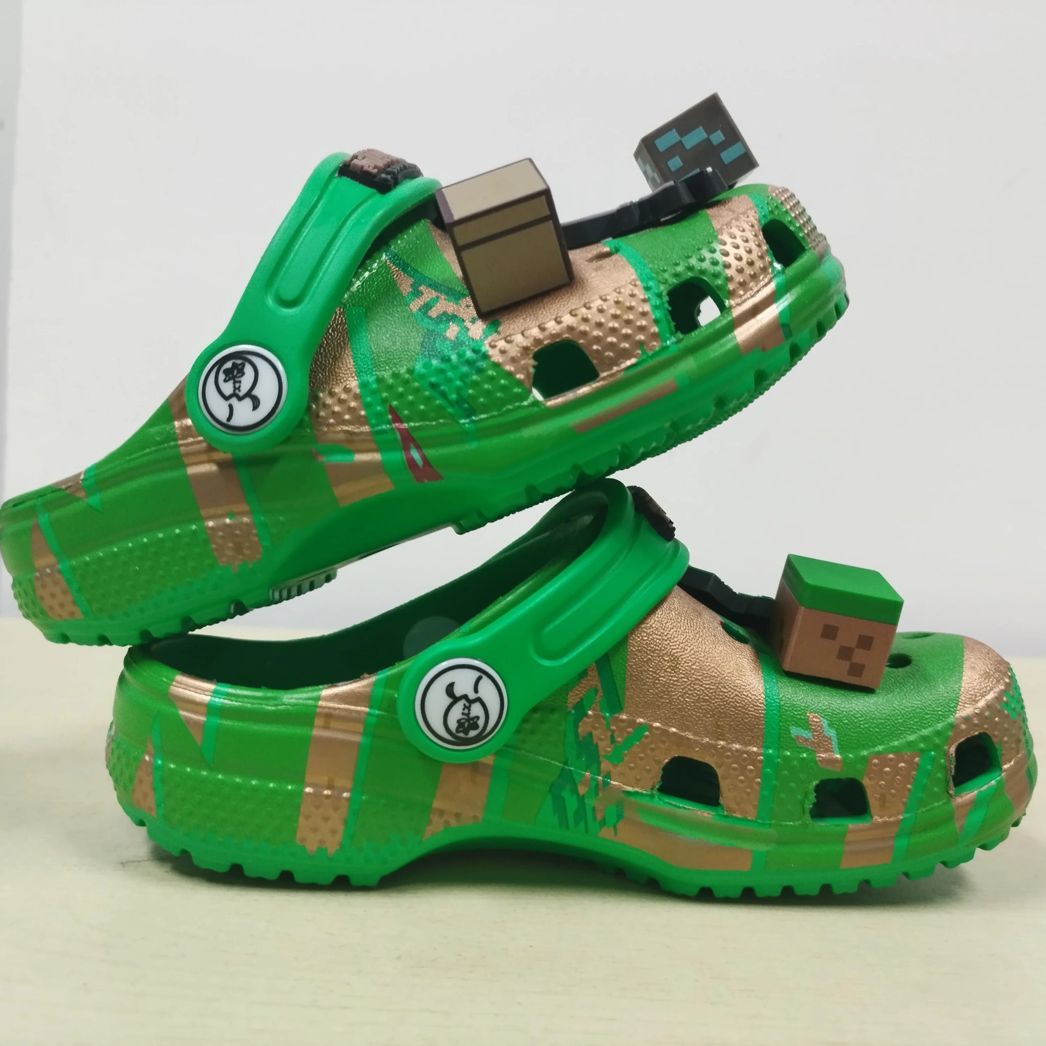 Summer Children's Non-Slip Soft Bottom Sandals Cute Cartoon Character Kids' Slippers Lightweight Footwear for Girls And Boys