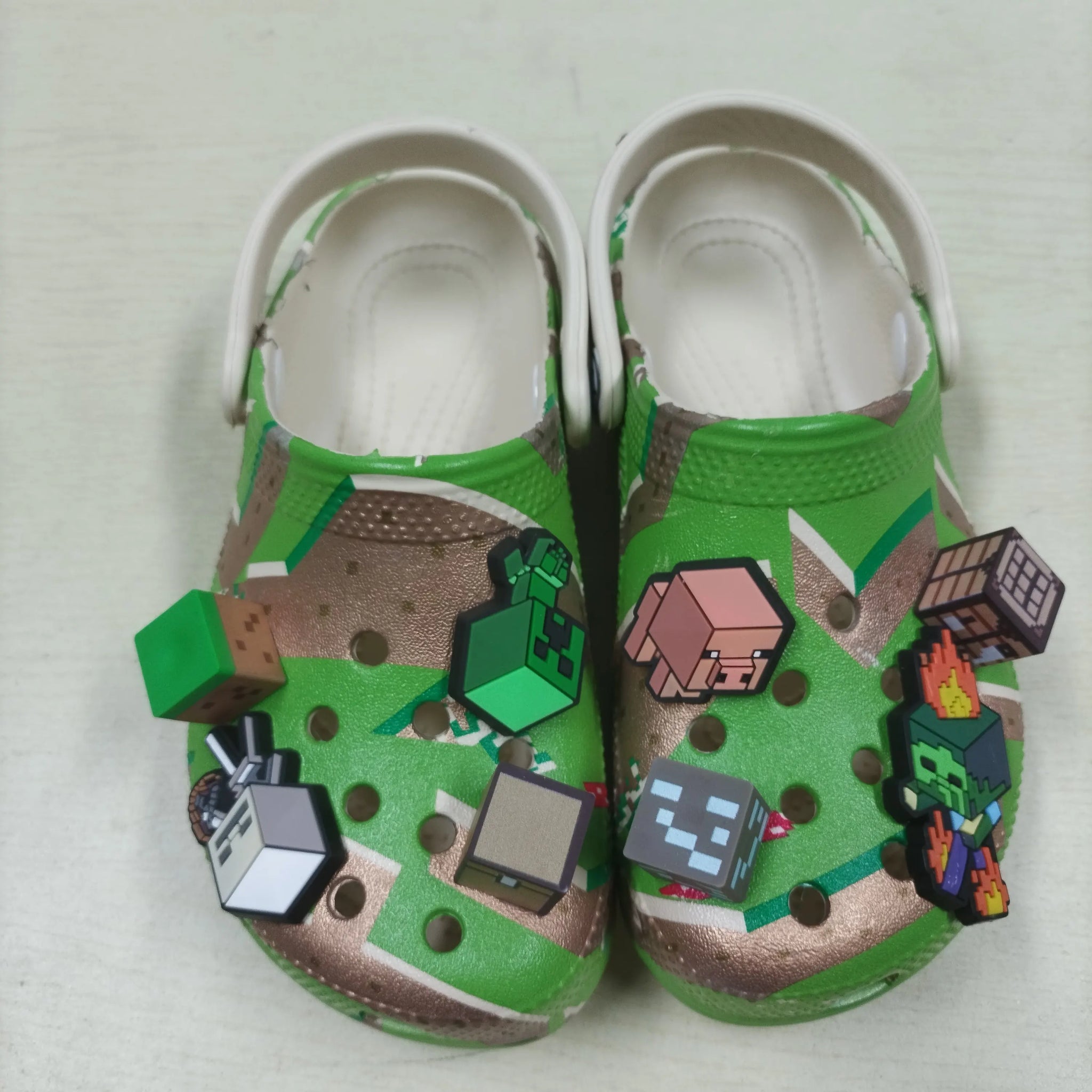 Summer Children's Non-Slip Soft Bottom Sandals Cute Cartoon Character Kids' Slippers Lightweight Footwear for Girls And Boys