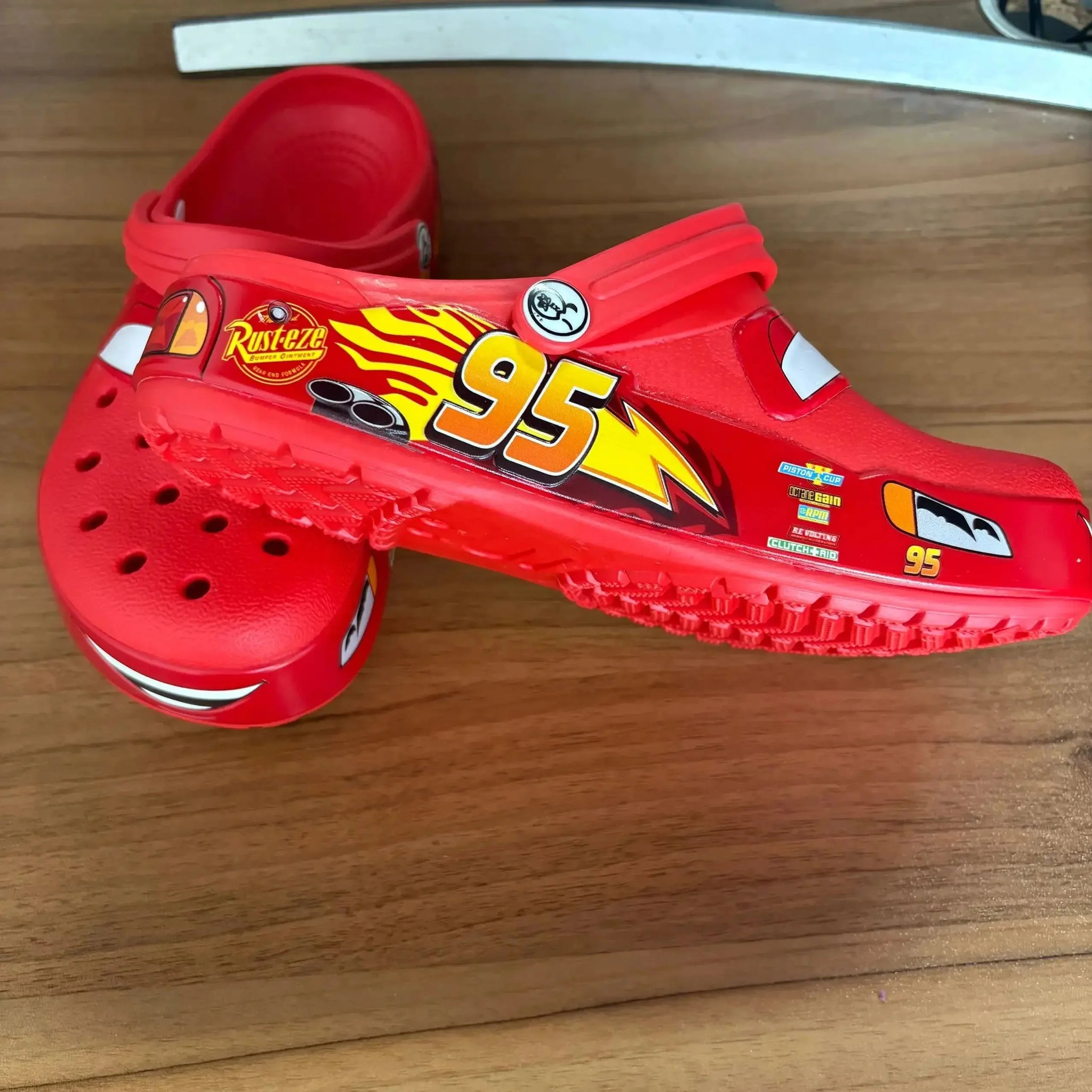 New Disney McQueen Pix Cartoon Solid Color Waterproof Anti Slip Hole Outdoor Sandals Casual Sandals Adult Anime Accessories