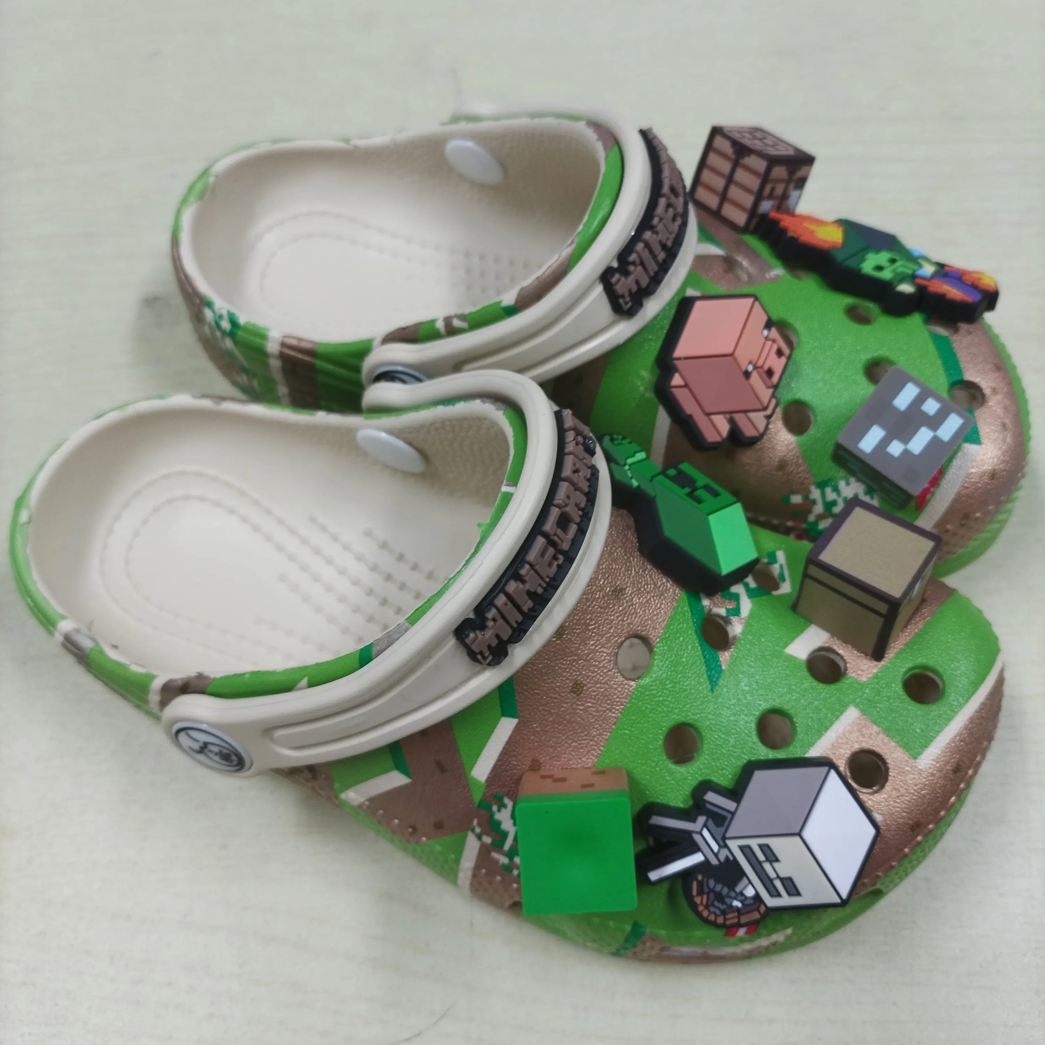 New Hot Cartoon Summer Slippers For Boys Character Cute Children'S Style Slippers Non-Slip Soft Soled Sandals Gift Toys