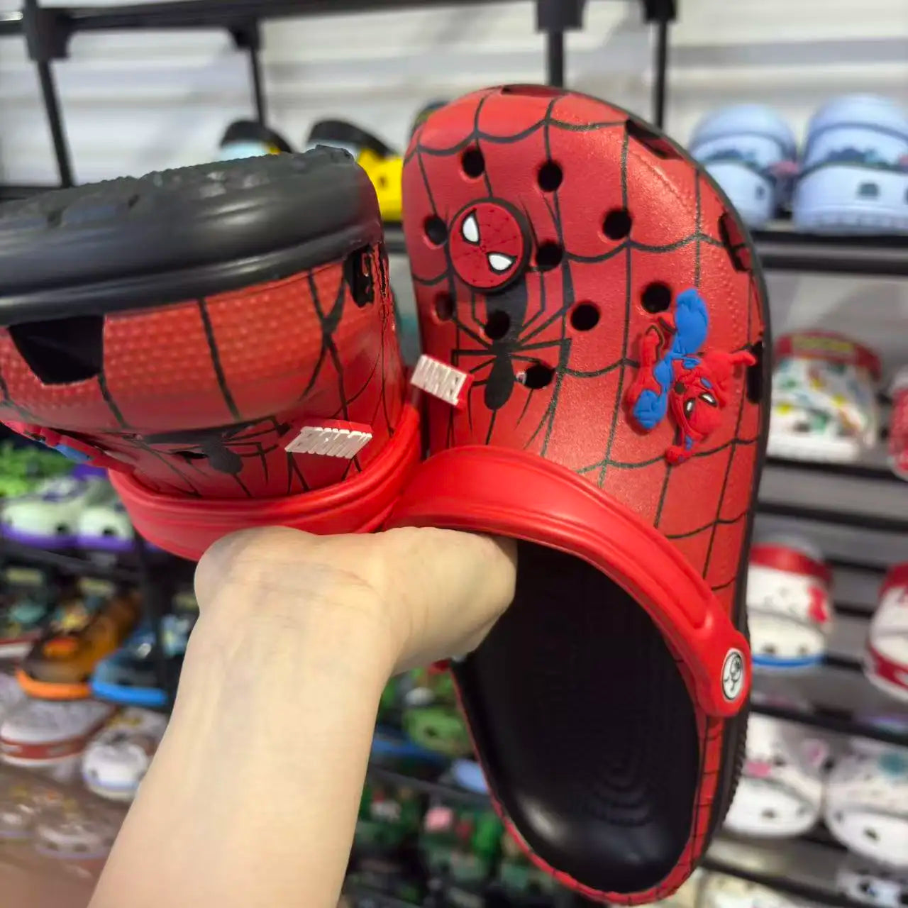 Marvel Summer New Adult Spiderman Hole Shoes Cute Breathable Indoor Outdoor Beach Cartoon Anti-Slip Sandals Slippers Gifts