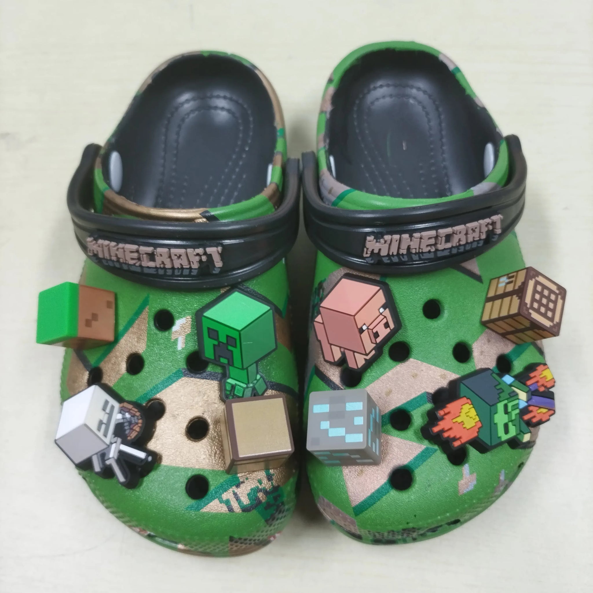 Summer Children's Non-Slip Soft Bottom Sandals Cute Cartoon Character Kids' Slippers Lightweight Footwear for Girls And Boys