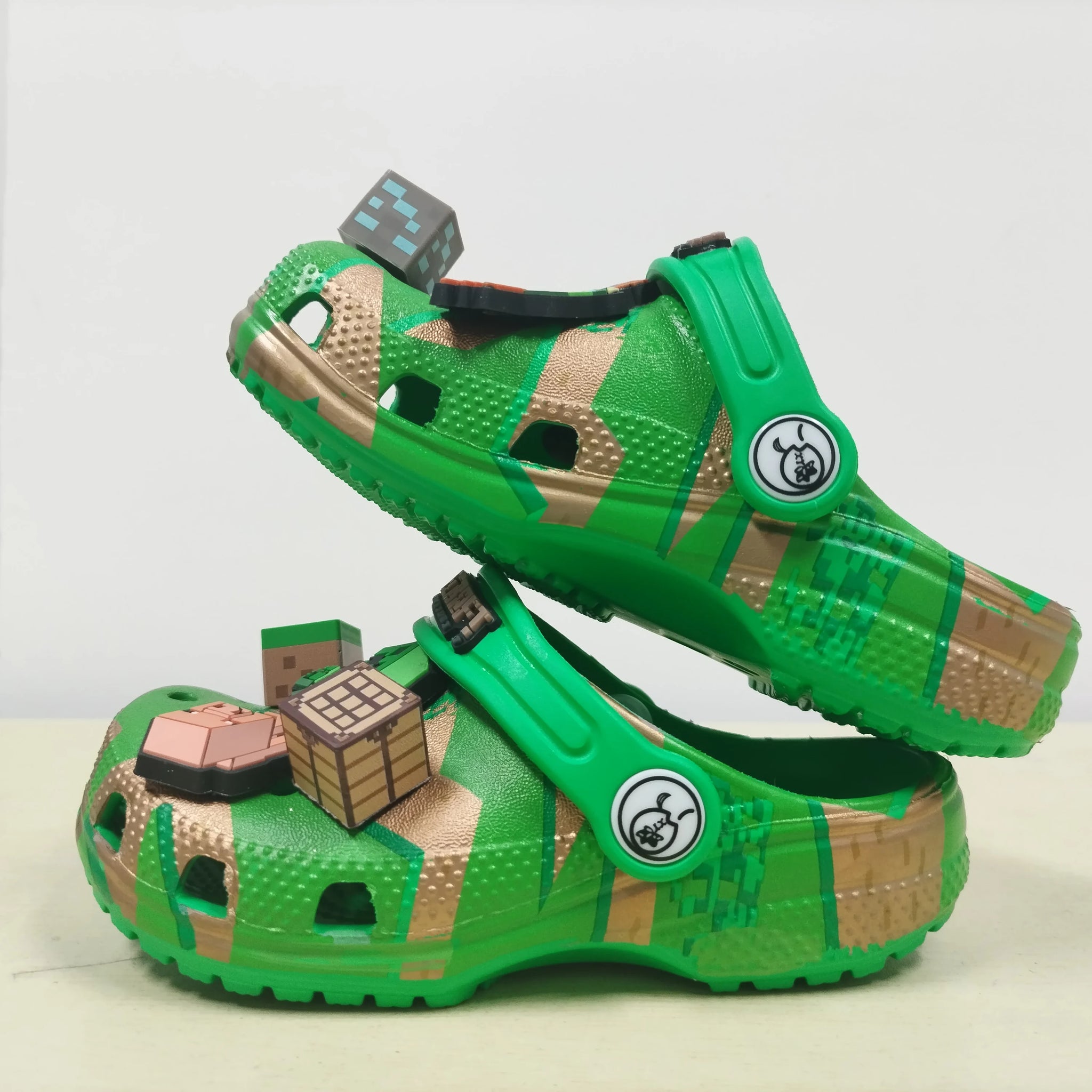 Summer Children's Non-Slip Soft Bottom Sandals Cute Cartoon Character Kids' Slippers Lightweight Footwear for Girls And Boys